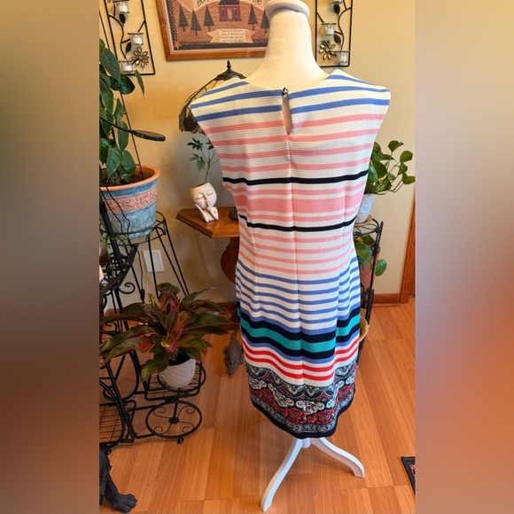 Karin Steven’s Shift Women's Pink White Blue Sleeveless Summer Dress Size 12 - Picture 3 of 16